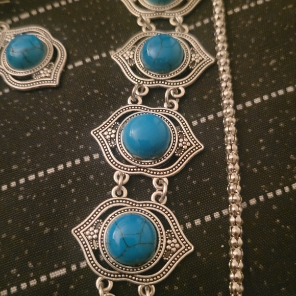 Turquoise Set - Picture 6 of 8